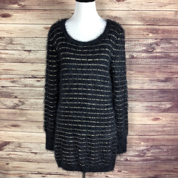 Saks Fifth Avenue Black Label Sweaters - 🔴SALE🔴Saks Fifth Ave Black Label Eyelash Sweater